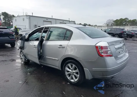 2010 Nissan Sentra 2.0Sl z USA, uszkodzony, nr VIN 3N1AB6AP0AL656719